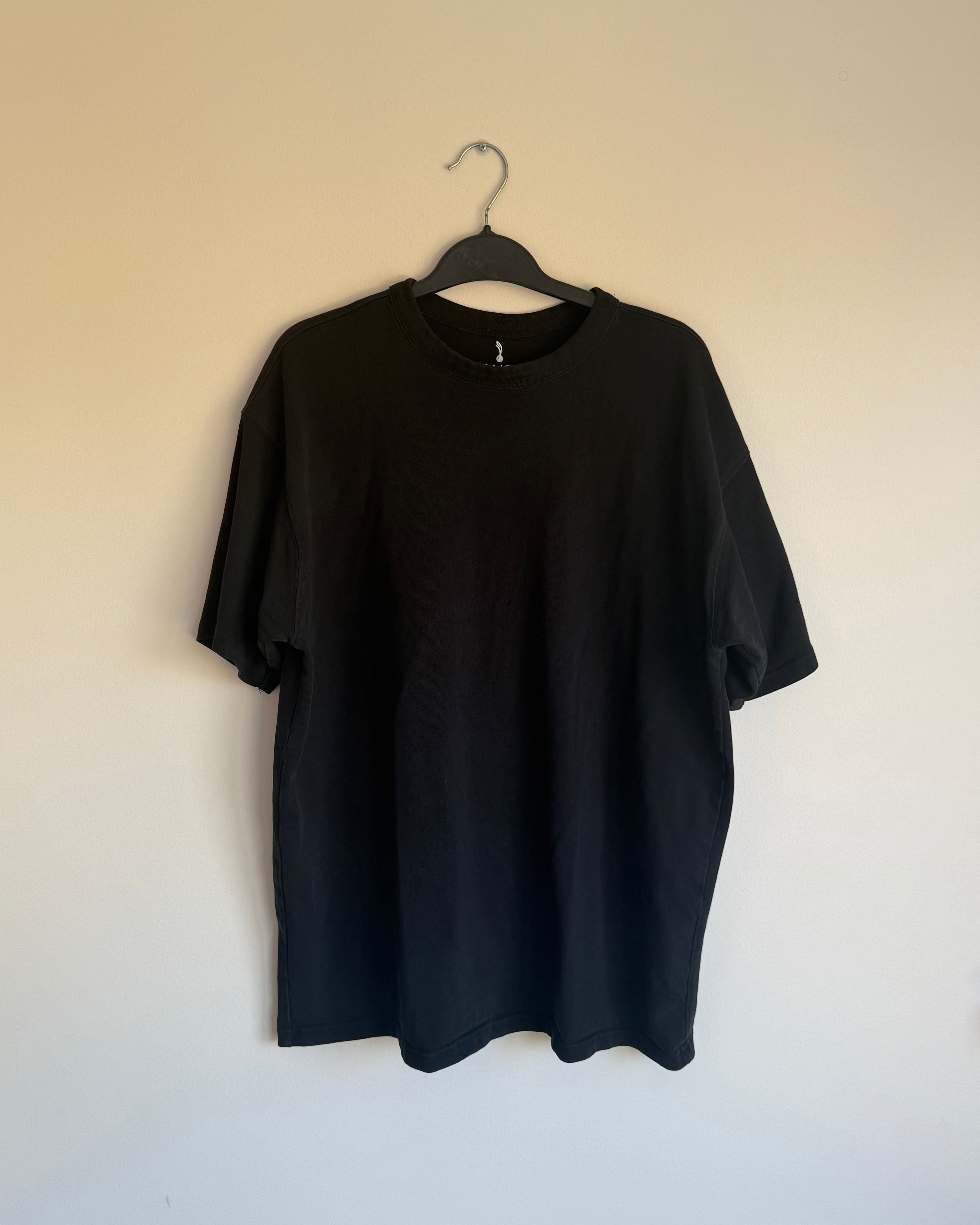 KANSO Essential Blank Polera – Algodón Premium Hombre
